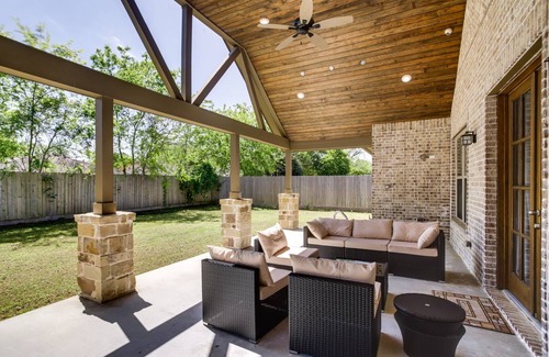 Tomball House | 226 m² House ∙ 4 bedrooms ∙ 8 guests