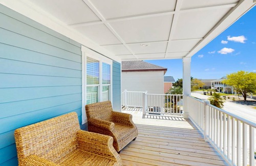 Sunset Beach House | 226 m² House ∙ 5 bedrooms ∙ 14 guests