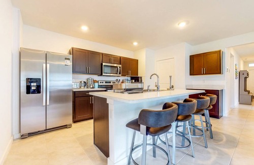 Stuart House | 227 m² House ∙ 4 bedrooms ∙ 9 guests
