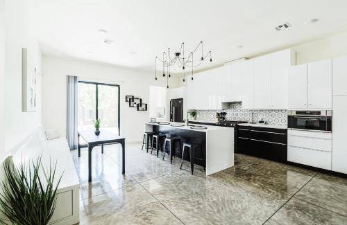 Midtown House | 227 m² House ∙ 5 bedrooms ∙ 10 guests