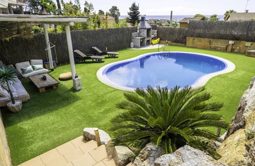 Santa Susanna Villa | 227 m² Villa ∙ 3 bedrooms ∙ 6 guests