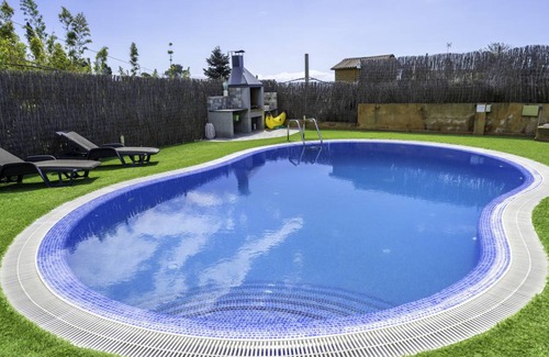 Santa Susanna Villa | 227 m² Villa ∙ 3 bedrooms ∙ 6 guests