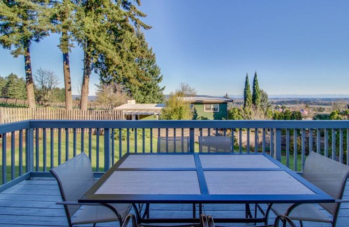 Dundee House | 229 m² House ∙ 3 bedrooms ∙ 6 guests