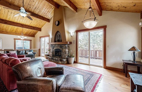 Lake Forest House | 229 m² House ∙ 5 bedrooms ∙ 10 guests