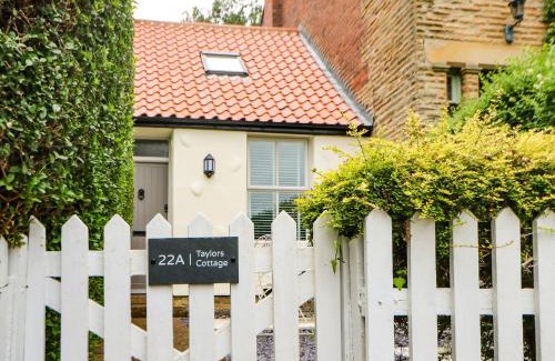 Whitley Bay House | 22A Taylors Cottage