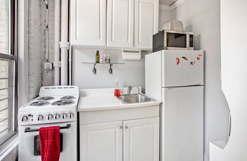 Gramercy Apartment | 22ND & SECOND AVE!