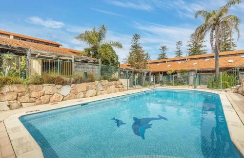 Cottesloe Apartment | 23 Cottesloe Steps To Beach - Sleeps 3 No Wifi
