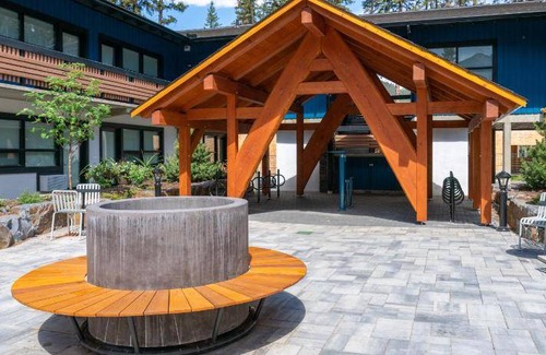 Banff Hotel | 23 m² Motel ∙ 127 guests