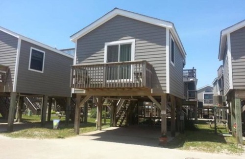 Hatteras Condo | 23 The Lighthouse 1 Bedroom Condo by RedAwning