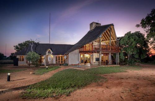 Leeupoort House | 23 Zebula - 4 Bedroom 14 Sleeper Home