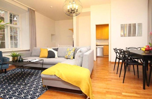 Old Town Apartment | 230 m² Apartment ∙ 5 bedrooms ∙ 15 guests