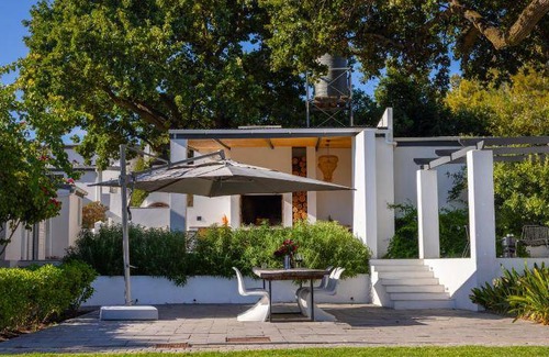 Paarl Hotel | 230 m² Hotel ∙ 10 guests