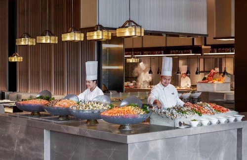 Optics Valley Hotel | 230 m² Hotel ∙ 3 bedrooms ∙ 6 guests