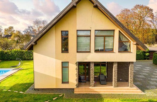 Latgale Suburb Villa | 230 m² Villa ∙ 4 bedrooms ∙ 8 guests