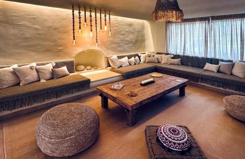 Pefkochori Villa | 230 m² Villa ∙ 4 bedrooms ∙ 8 guests