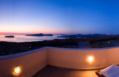 Akrotiri Villa | 230 m² Villa ∙ 5 bedrooms ∙ 10 guests