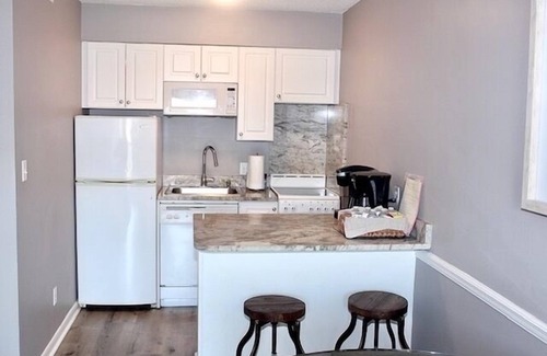 North Forest Beach Condo | #232 Breakers Beautiful Beach Front. Best location on Hilton Head! King Bed!