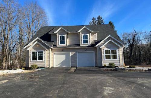 Maple Hill Apartment | 232 m² Apartment ∙ 5 bedrooms ∙ 10 guests