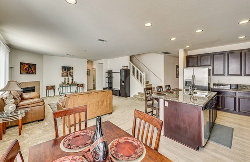 Menifee House | 232 m² House ∙ 3 bedrooms ∙ 7 guests