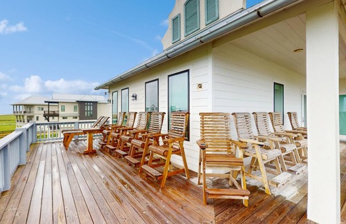 Port Bolivar House | 232 m² House ∙ 4 bedrooms ∙ 16 guests