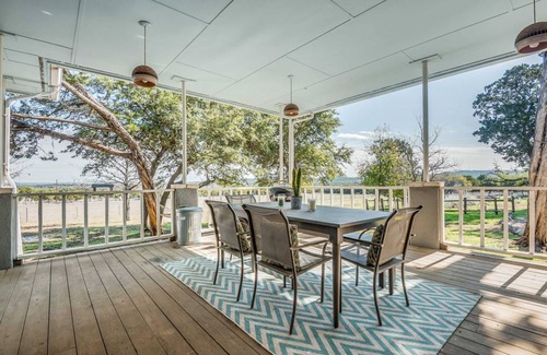 Boerne House | 232 m² House ∙ 4 bedrooms ∙ 8 guests