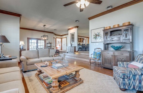 Boerne House | 232 m² House ∙ 4 bedrooms ∙ 8 guests