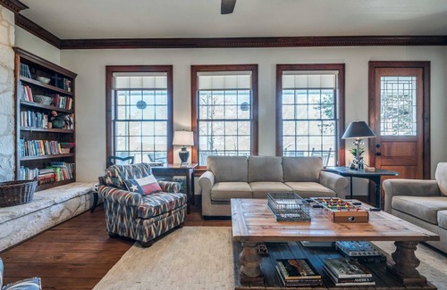 Boerne House | 232 m² House ∙ 4 bedrooms ∙ 8 guests