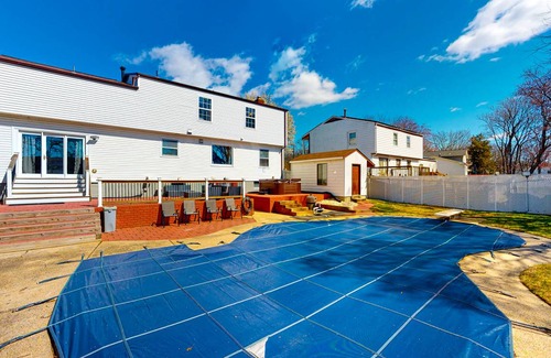 Oxon Hill House | 232 m² House ∙ 5 bedrooms ∙ 8 guests