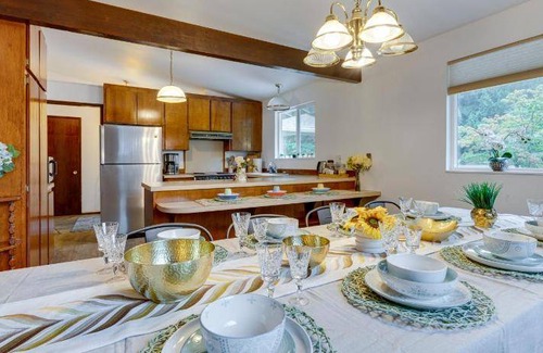 Lake Forest Park House | 233 m² House ∙ 5 bedrooms ∙ 14 guests