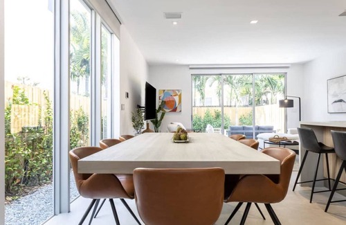 Southwest Coconut Grove House | 233 m² House ∙ 4 bedrooms ∙ 8 guests