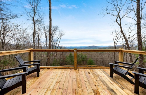 Raccoon Ridge Cabin | 234 m² Cabin ∙ 3 bedrooms ∙ 6 guests