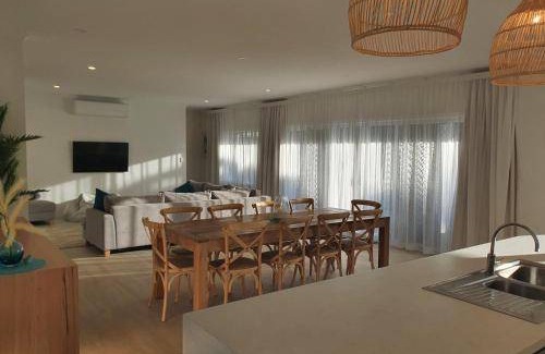 Baudin Beach House | 235 m² House ∙ 4 bedrooms ∙ 10 guests