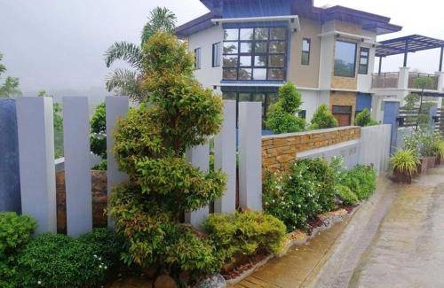 Metro Luzon Urban Beltway Villa | 235 m² Villa ∙ 2 bedrooms ∙ 10 guests