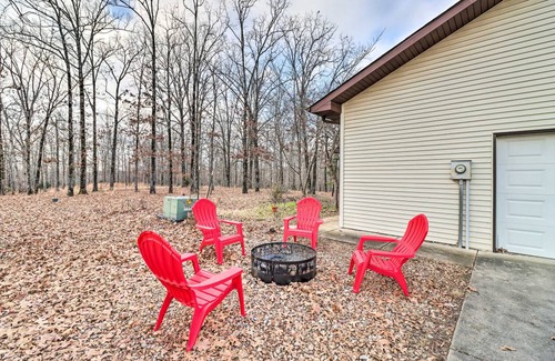 Poplar Bluff House | 237 m² House ∙ 2 bedrooms ∙ 4 guests