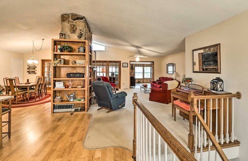 Poplar Bluff House | 237 m² House ∙ 2 bedrooms ∙ 4 guests