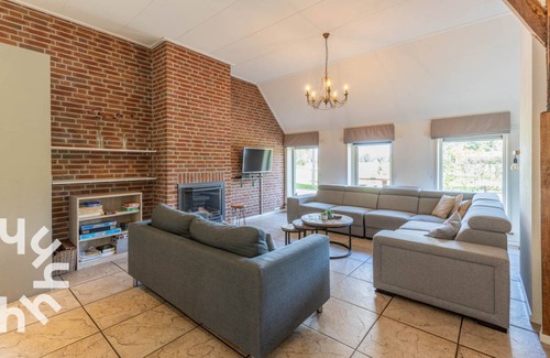 Halle House | 237 m² House ∙ 7 bedrooms ∙ 15 guests