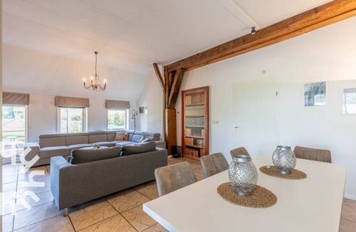 Halle House | 237 m² House ∙ 7 bedrooms ∙ 15 guests