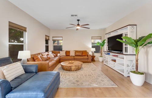 Gilbert House | 237 m² House ∙ 5 bedrooms ∙ 10 guests