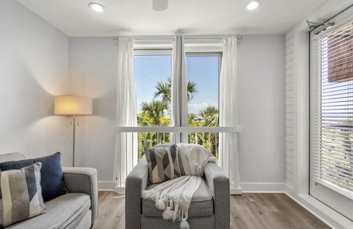 West Beach Village Condo | 2372 Shipwatch: Renovated 1BR Condo, Ocean Views, Bike Credit