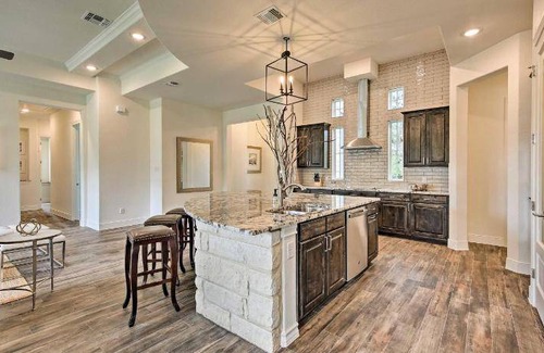 Spring Branch House | 238 m² House ∙ 3 bedrooms ∙ 6 guests