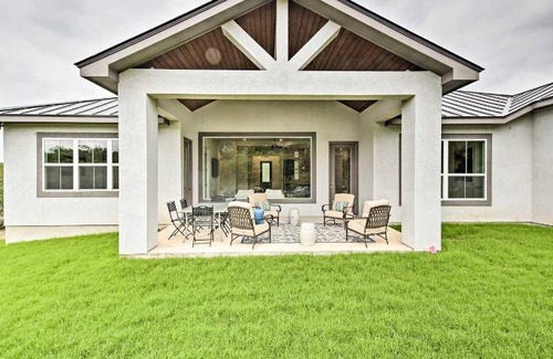 Spring Branch House | 238 m² House ∙ 3 bedrooms ∙ 6 guests