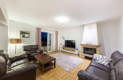 Klis House | 239 m² House ∙ 5 bedrooms ∙ 9 guests