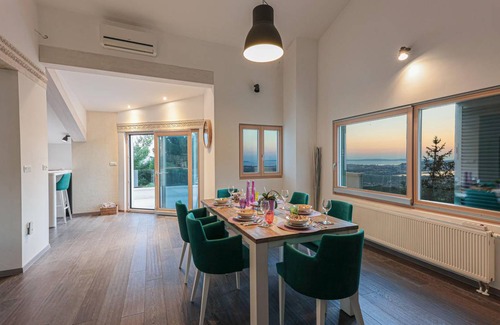 Klis House | 239 m² House ∙ 5 bedrooms ∙ 9 guests