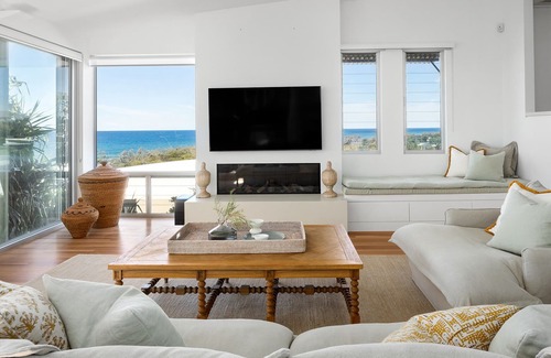 Castaways Beach House | 24/512 David Low Way, Castaways Beach (Noosa Dunes)
