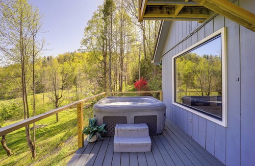 Lenoir House | 24-Acre Cottage w/Hot Tub ~ 10 Mi to Blowing Rock