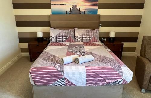 Enniskillen House | 24 Castle Hume Court Holiday House