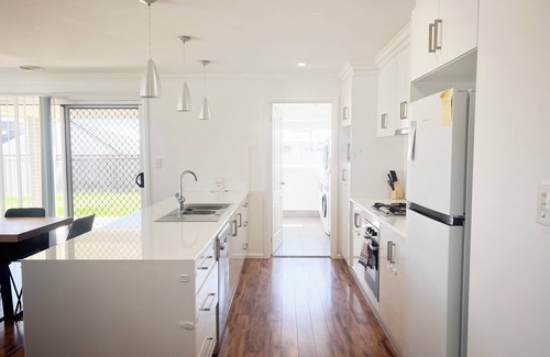 Boorooma House | 24 Darcy Drive, Boorooma