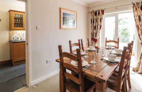 Bryn-crug Cottage | 24 DOLITHEL, family friendly, character holiday cottage in Tywyn