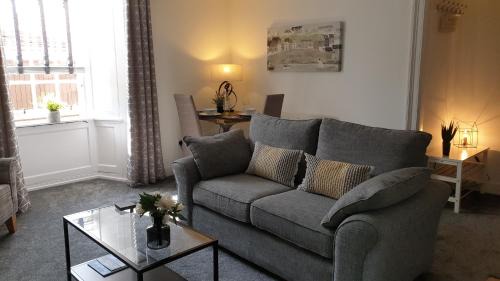 Anstruther Apartment | 24 east green.