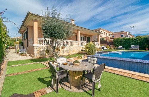 Marratxi Villa | 240 m² Villa ∙ 4 bedrooms ∙ 8 guests